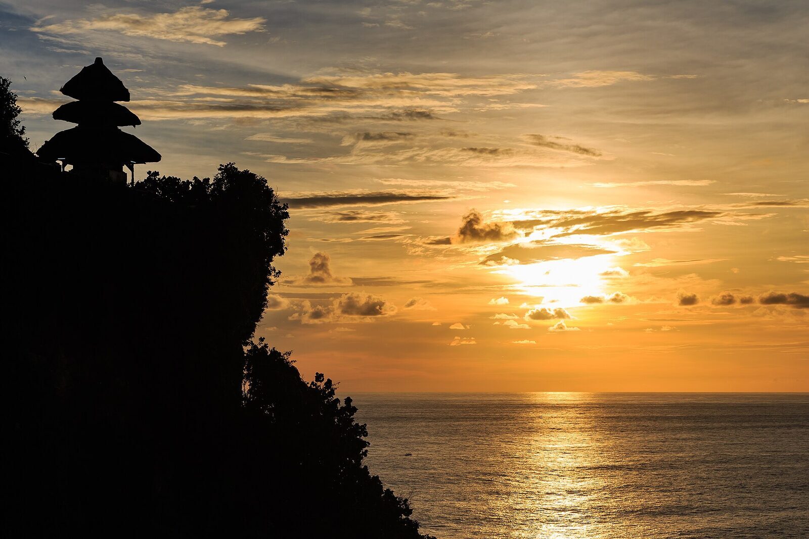 Sunset over the Indian Ocean from the temple cliff.