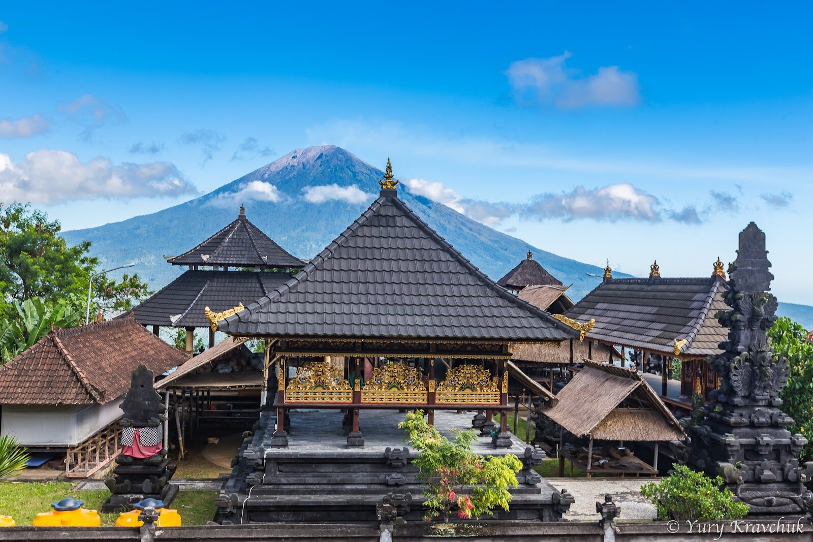 The wider Pura Lempuyang complex from above.