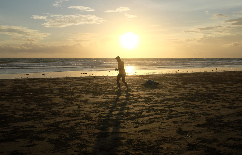 Joggers on Double Six beach, Seminyak